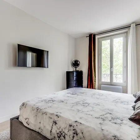 Paris / Charming Quiet And Spacious