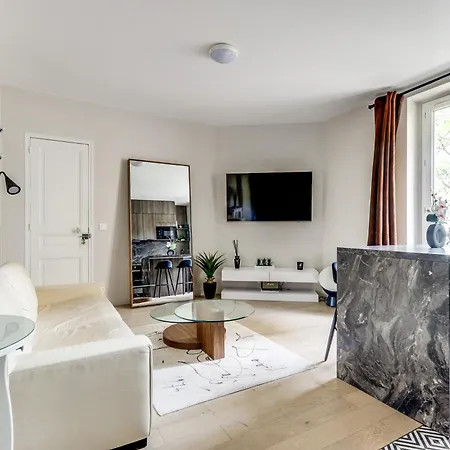 Apartament Paris / Charming Quiet And Spacious Boulogne-Billancourt
